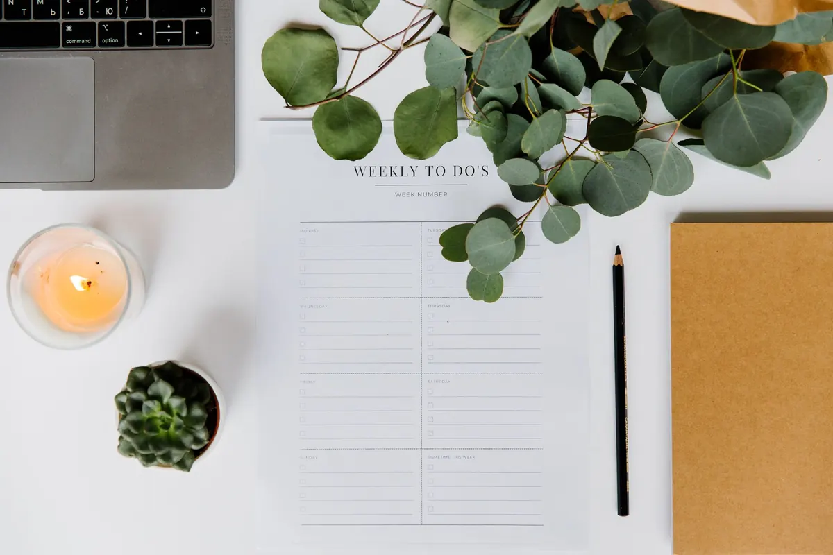 How to Conduct a Weekly Review in 30 Minutes